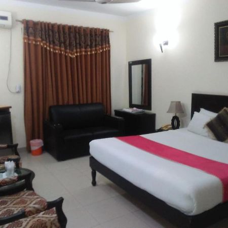 Tourist Inn Hotel Lahore Exterior photo
